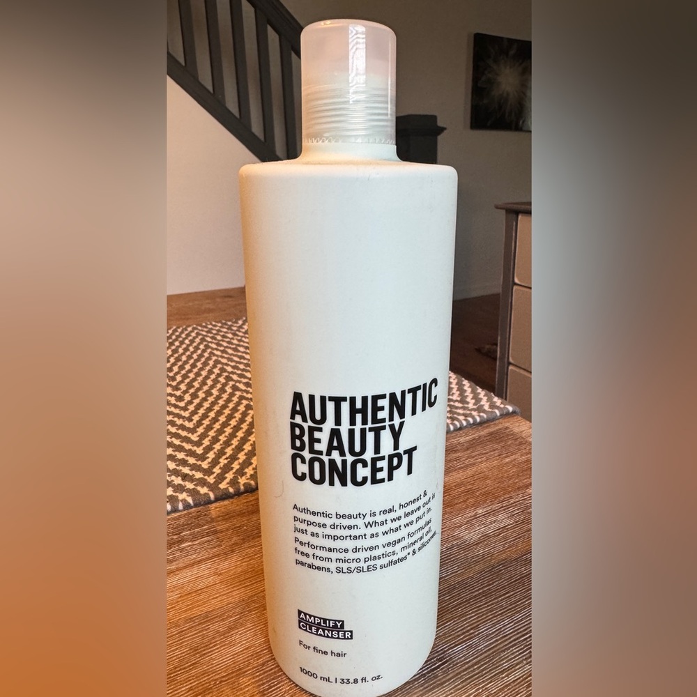 Authentic Beauty Concept Amplify Volumizing Cleanser- 33.8oz